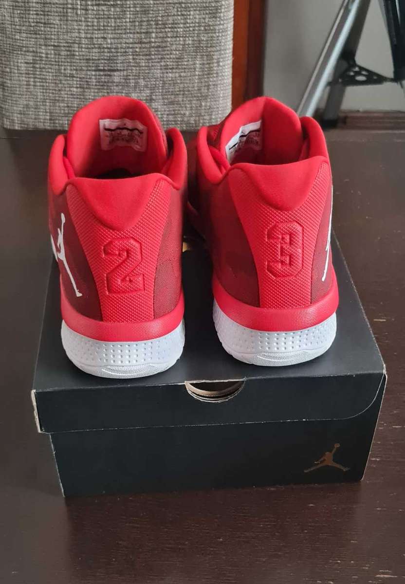 Nike Air Jordan B.fly