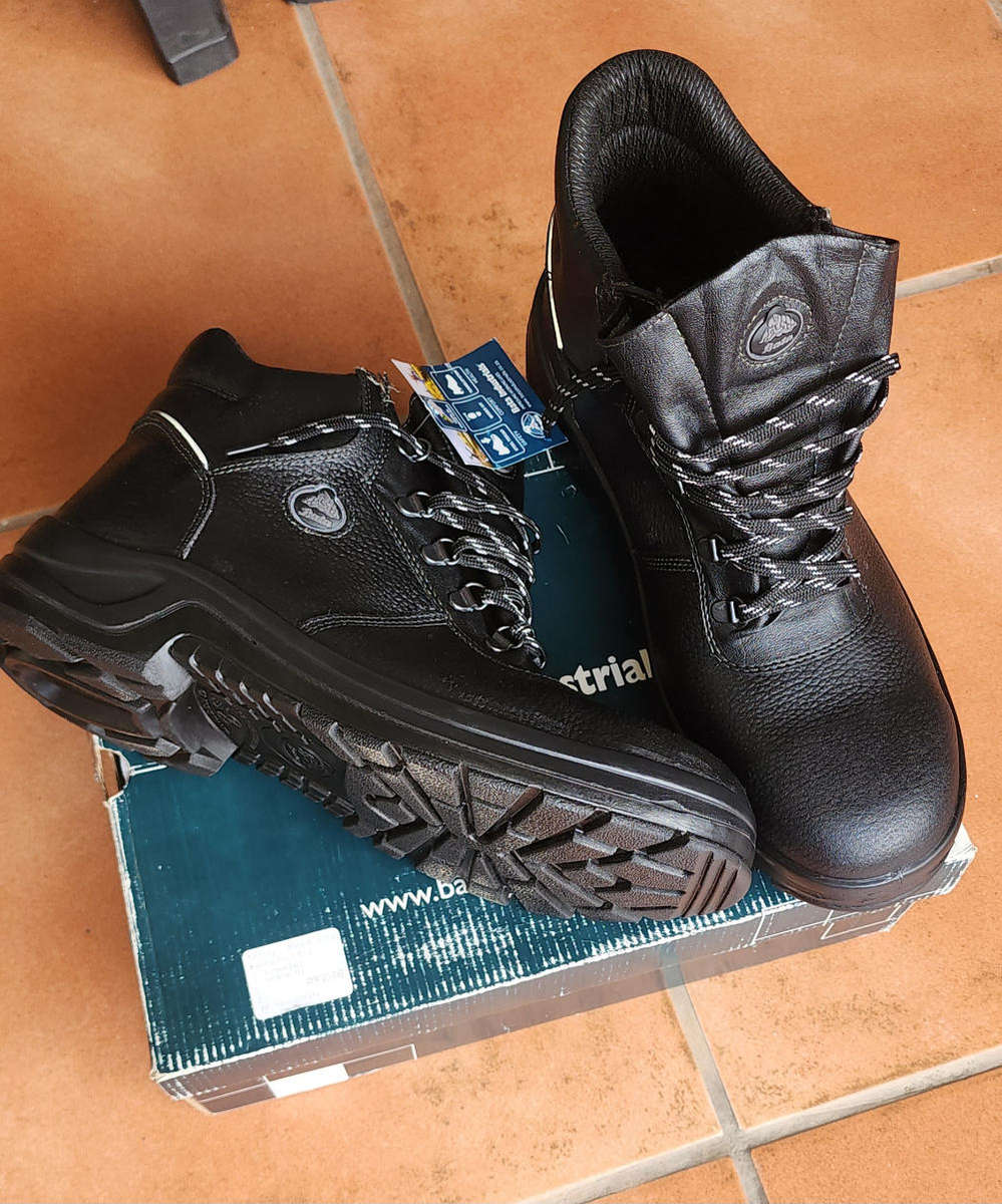 Bata Atlantic safety boots