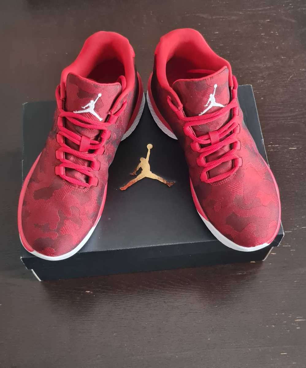 Nike Air Jordan B.fly