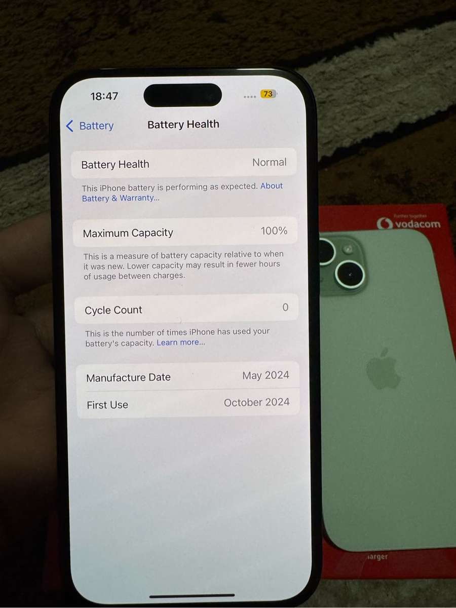 Iphone 15 256gb green n black color