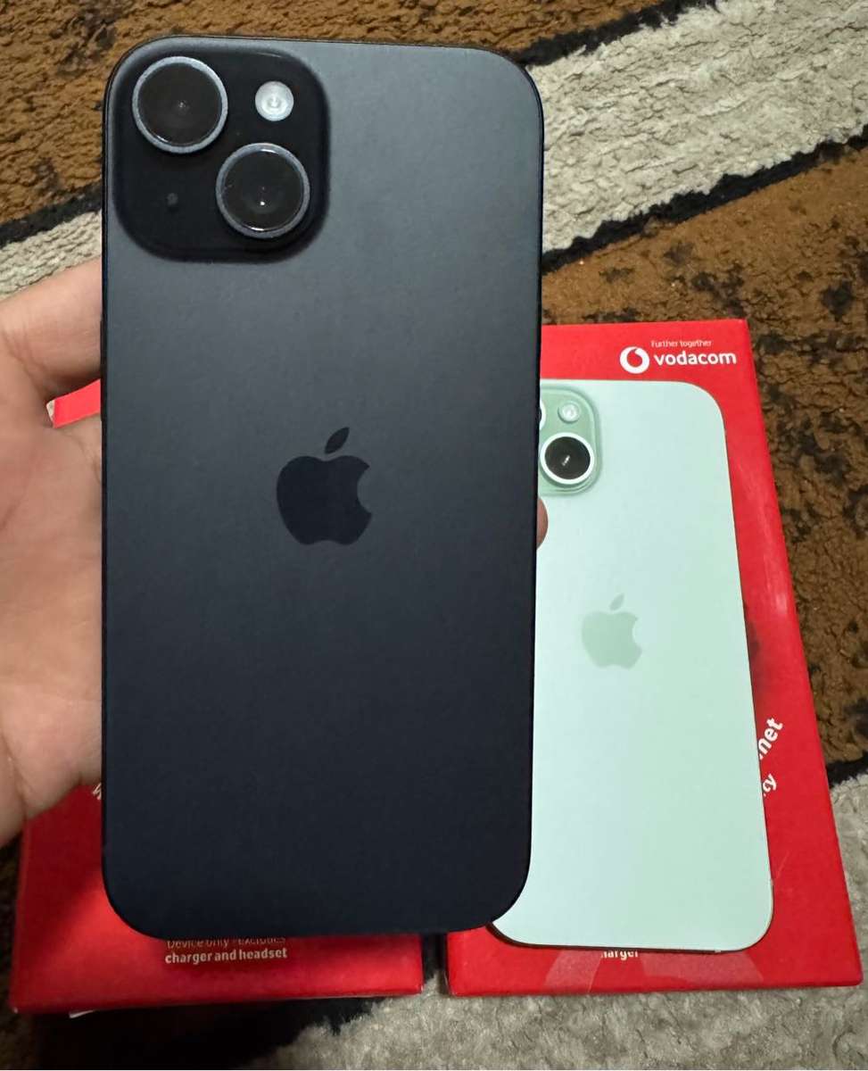 Iphone 15 256gb green n black color