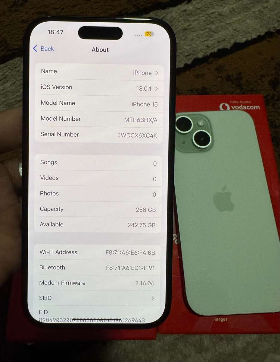 Iphone 15 256gb green n black color