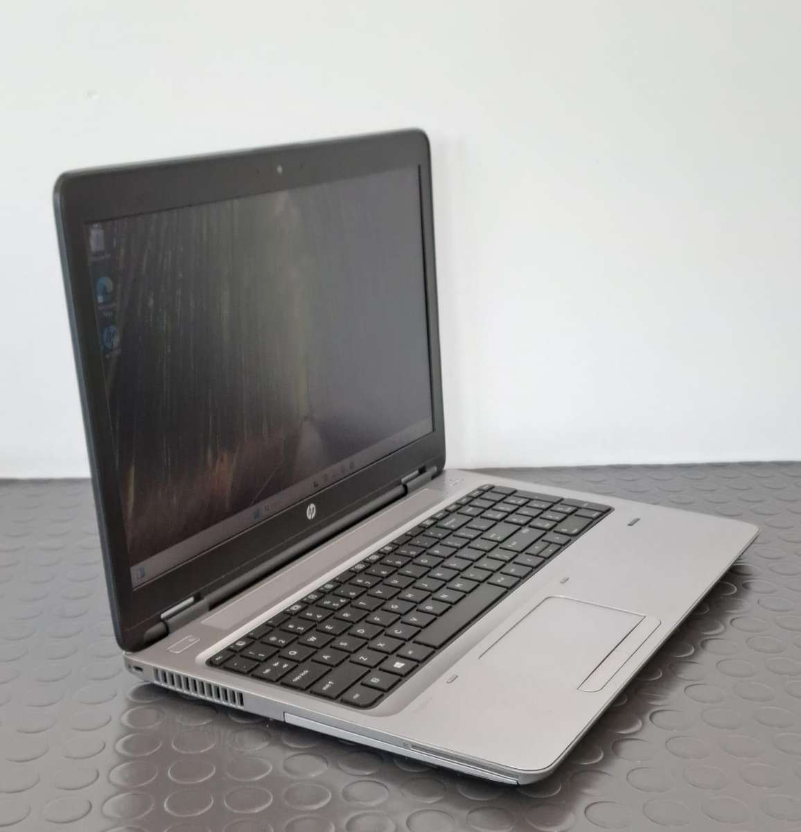 HP Probook 650 G2 i3 laptop