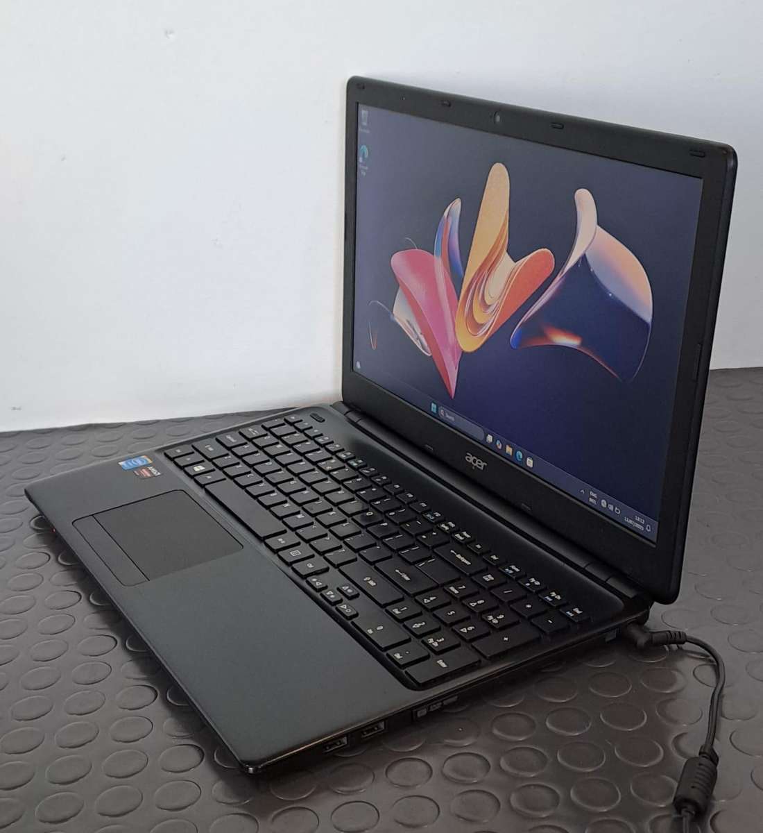 Acer i7 Laptop AUCTION SPECIAL NOW ON