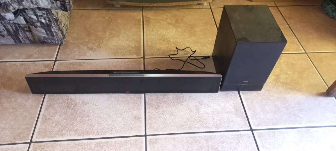 LG Soundbar and Subwoofer