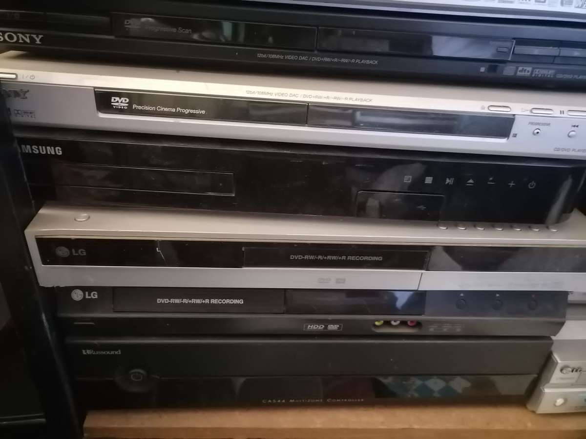 Russound Amplifier, dvd hdd and CD players