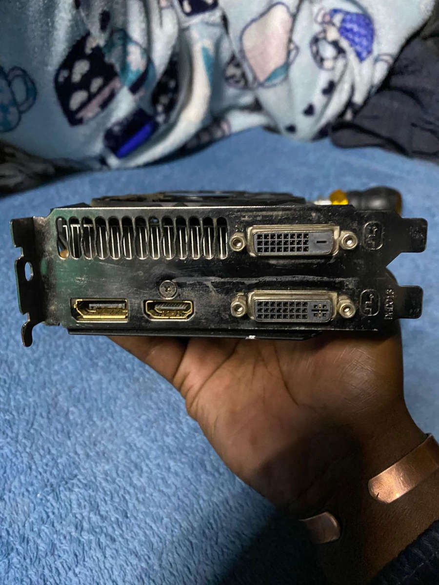 Gigabyte AMD Radeon R9 380 4GB GDDR5 256bit Graphics Card - Pre-owned