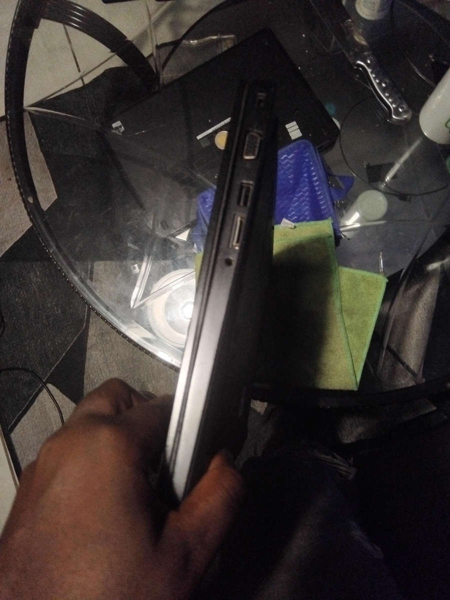 Dell latitute 5590 core i5 8th gen