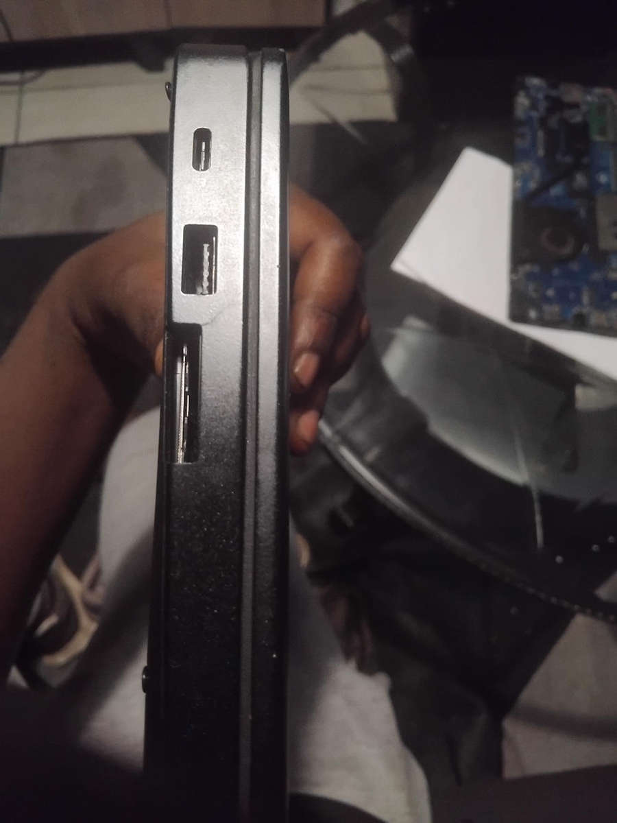 Dell latitude 5580 core i7 8th gen