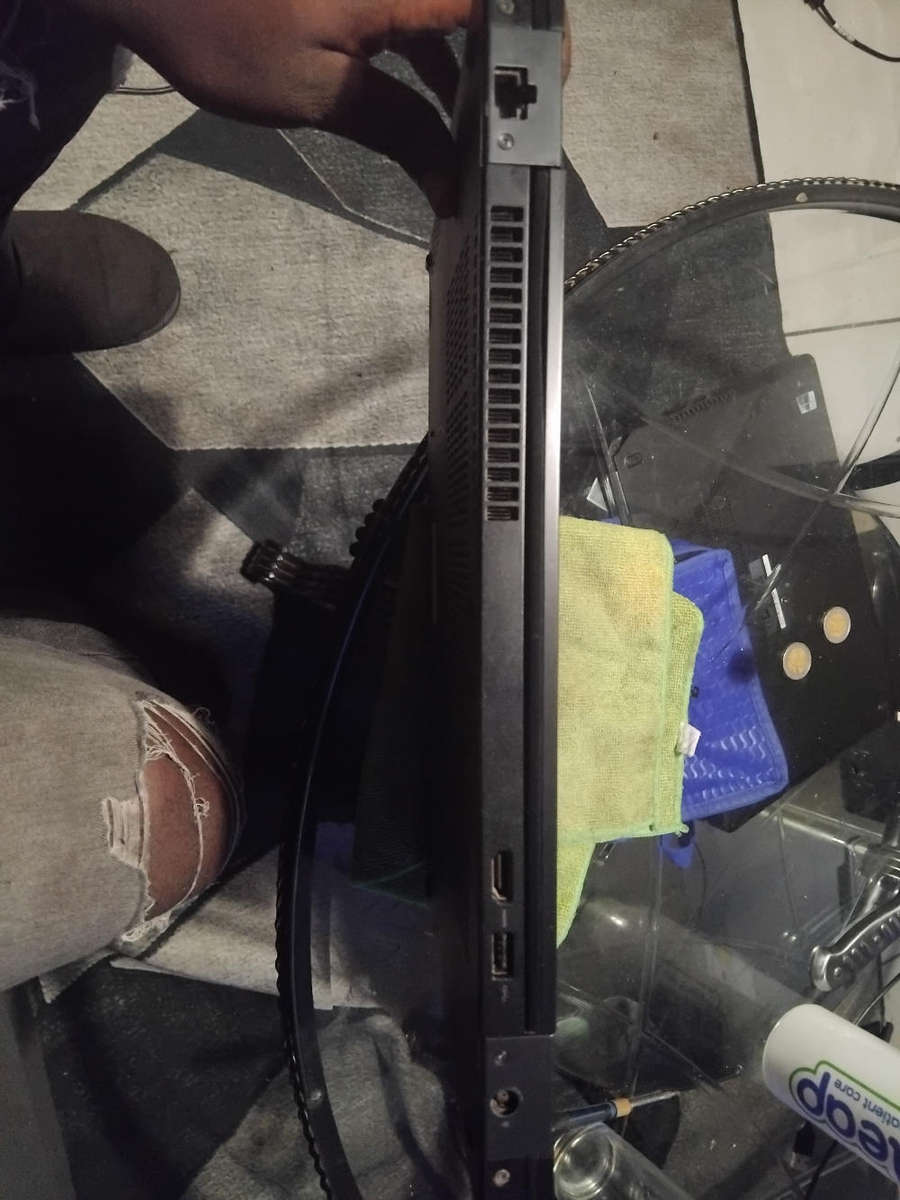 Dell latitute 5590 core i5 8th gen