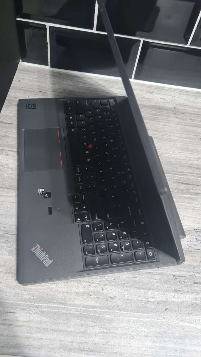 2 NOTEBOOKS BUNDLE 7TH and 4Th GEn