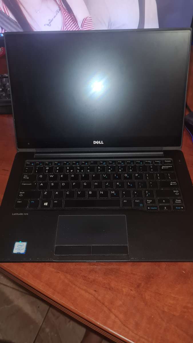 DELL LATITUDE 7370 m7 Touchscreen Notebook