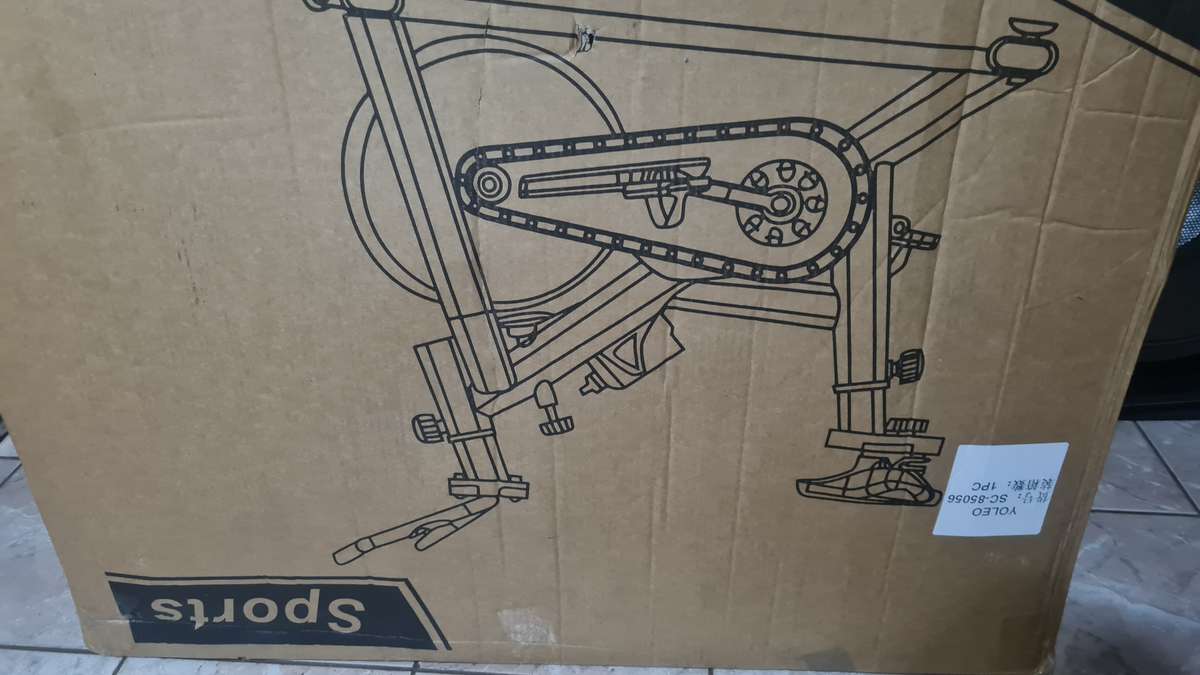 YOLEO SPORTS EXERCISE BIKE