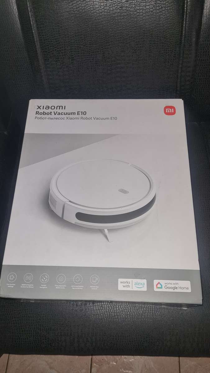 BRAND NEW XIAOMII SMART ROBOT VACUUM