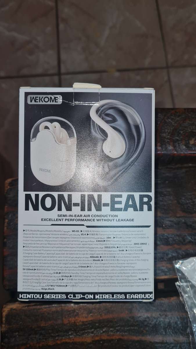 OVER EAR Bluetooth Buds