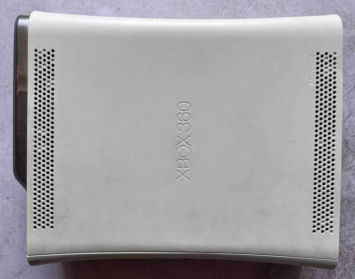 Xbox 360 Original White  Console + 5 Game Bundle