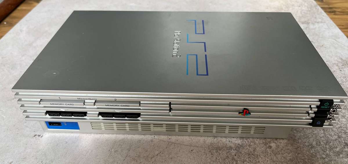 Sony PS2 Fat Silver Console + OEM Carry Bag + 5 Games  Bundle