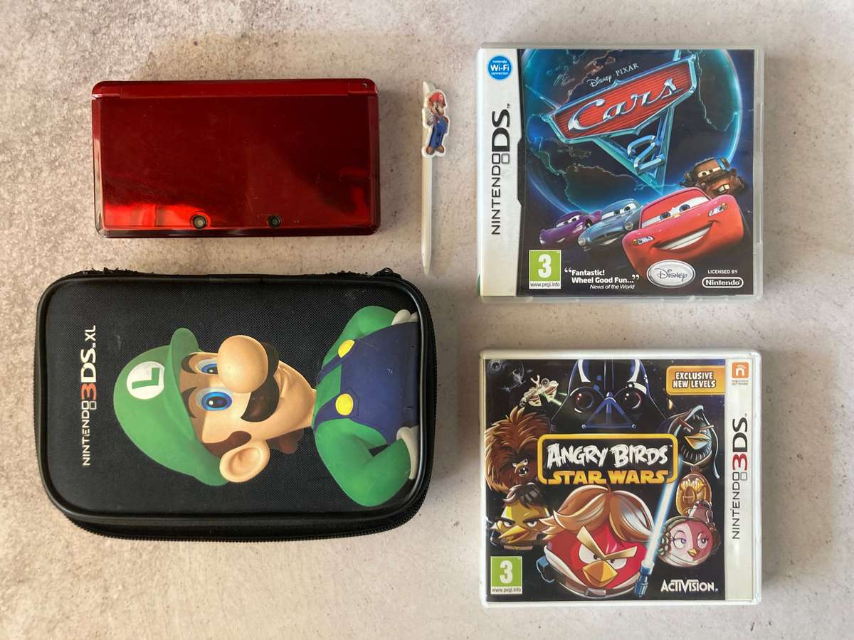 Nintendo 3Ds Handheld Console - Flame Red - Great Condition - In Box + 2 Games