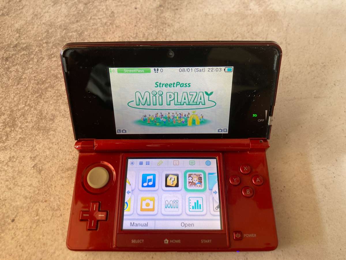 Nintendo 3Ds Handheld Console - Flame Red - Great Condition - In Box + 2 Games