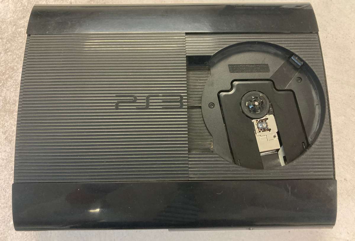 Sony PlayStation 3  Super Slim 500GB Console (Black) + Watch Dogs (PS3) (In Onriginal Box)