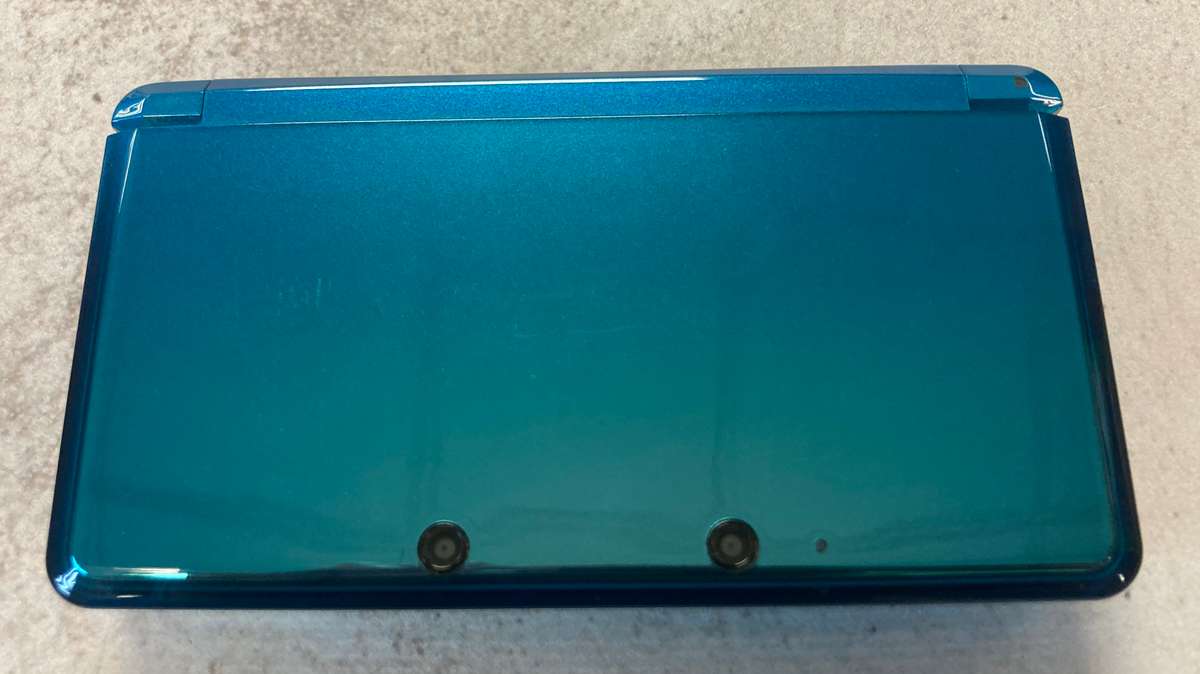 Nintendo 3Ds Handheld Console - Aqua Blue - In Original Box