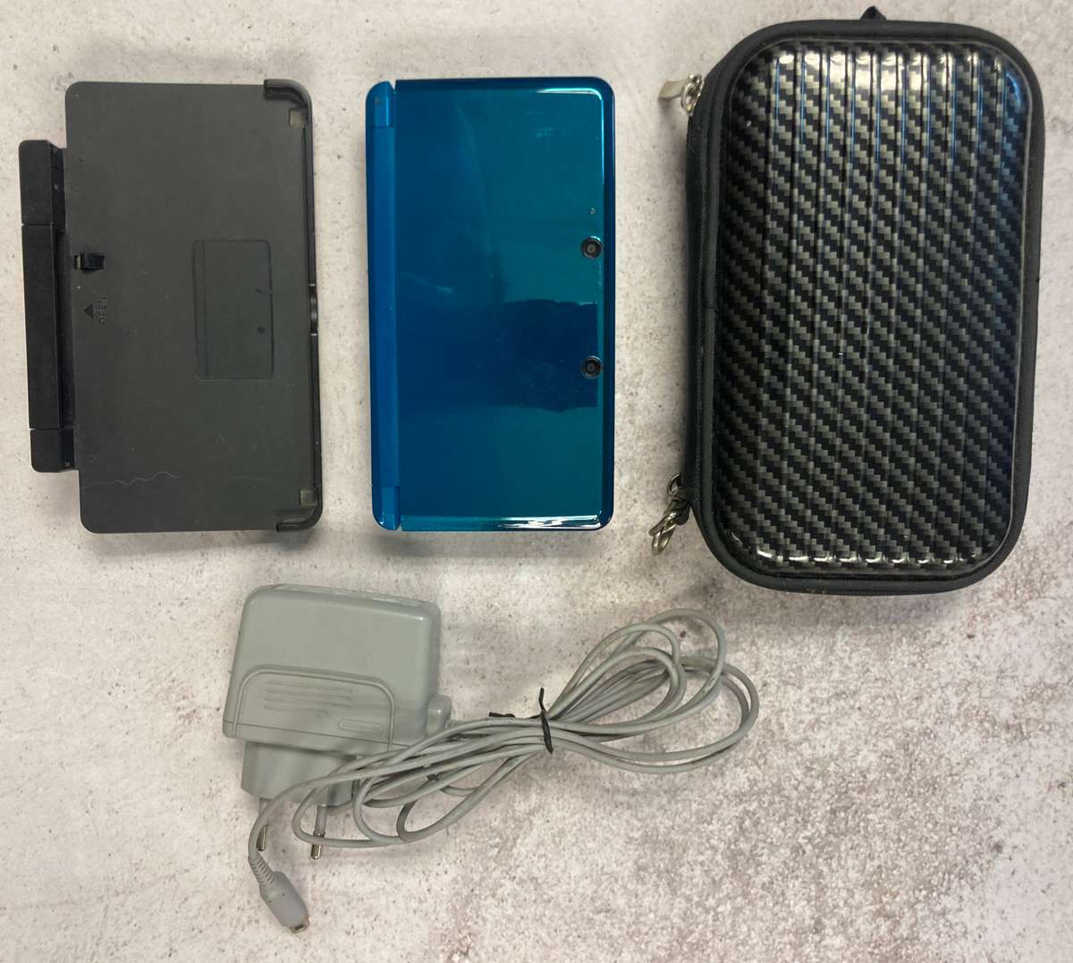 Nintendo 3Ds Handheld Console - Aqua Blue - In Original Box