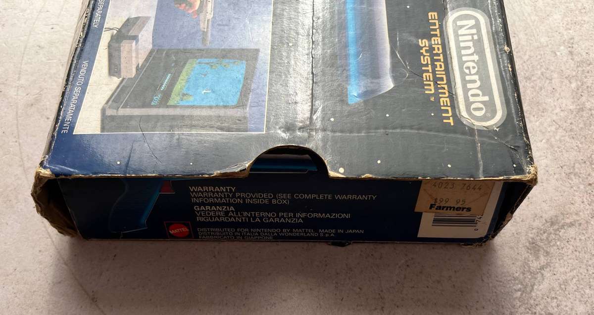Nintendo NES Zapper Light Gun - Complete in Box (CIB) | Genuine Nintendo NES Accessory