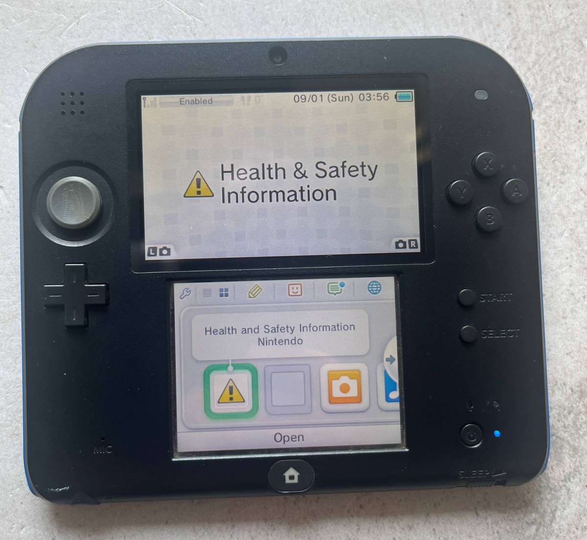 Nintendo 2DS Blue & Black Console | Includes Charger