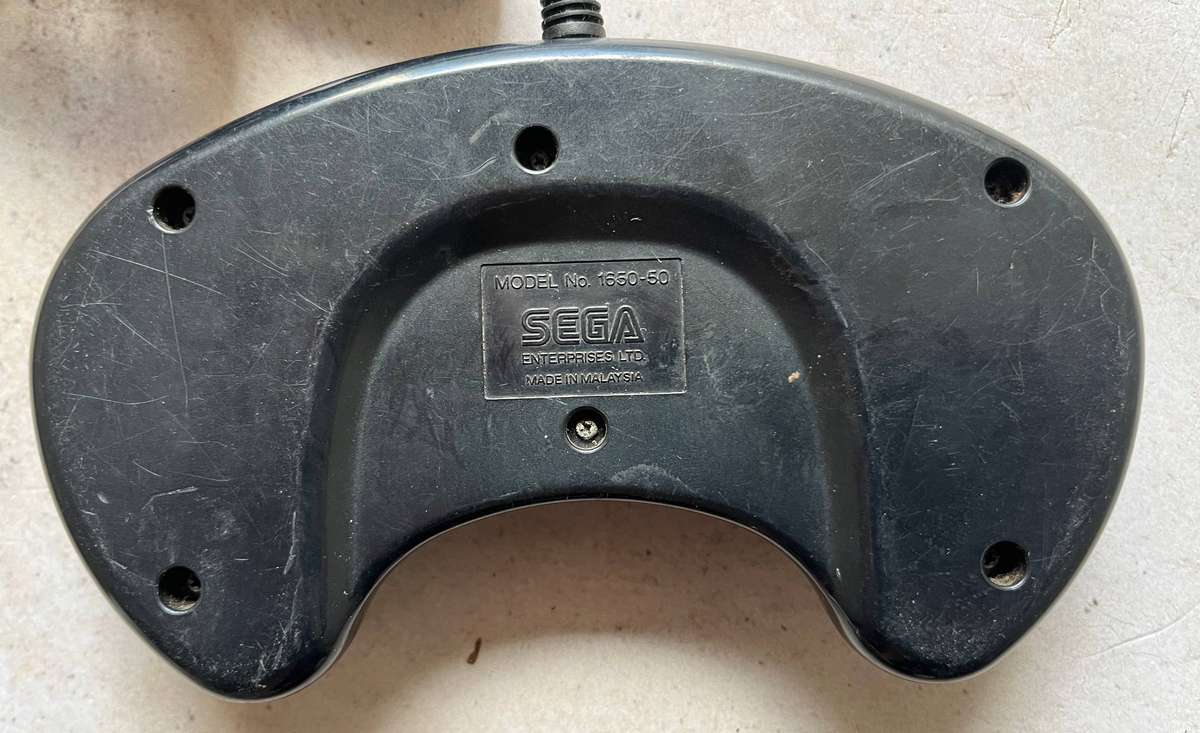 Sega Mega Drive Control Pad (Model MK-1650-50)  Good Condition