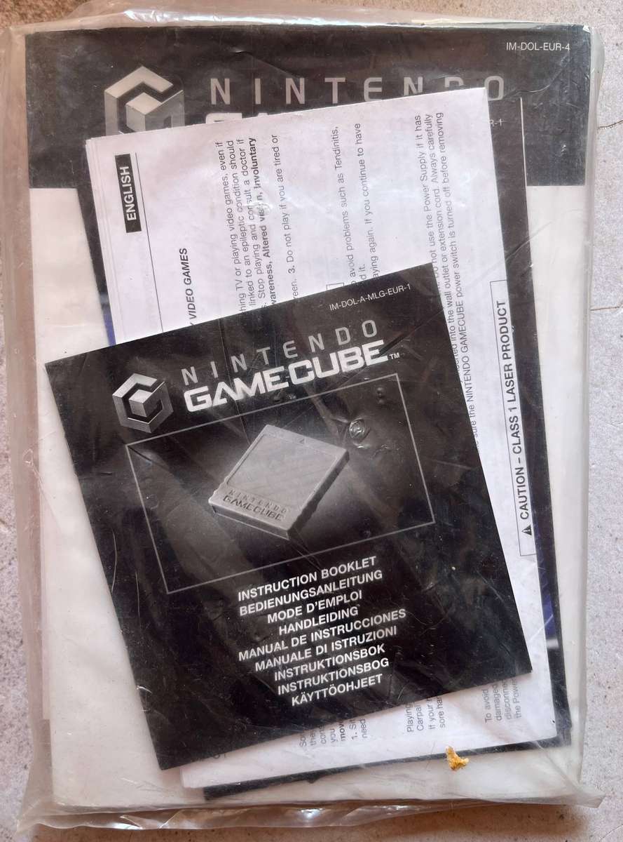 Nintendo GameCube Console Bundle + 10 Games & Memory Card  Great Condition