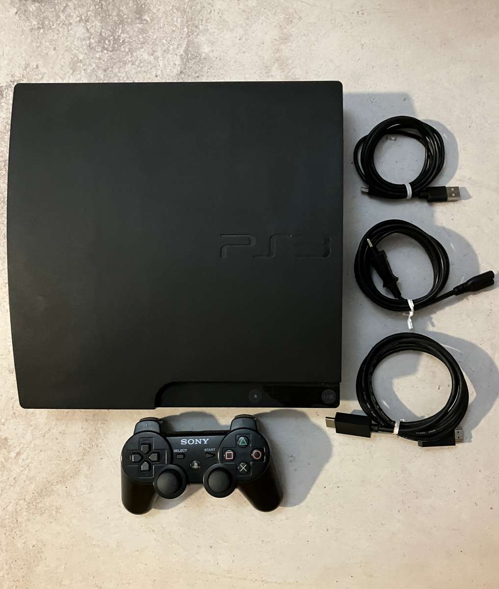 Sony PlayStation 3  Slim 320GB Console  (CEH3004B) + 2 Games