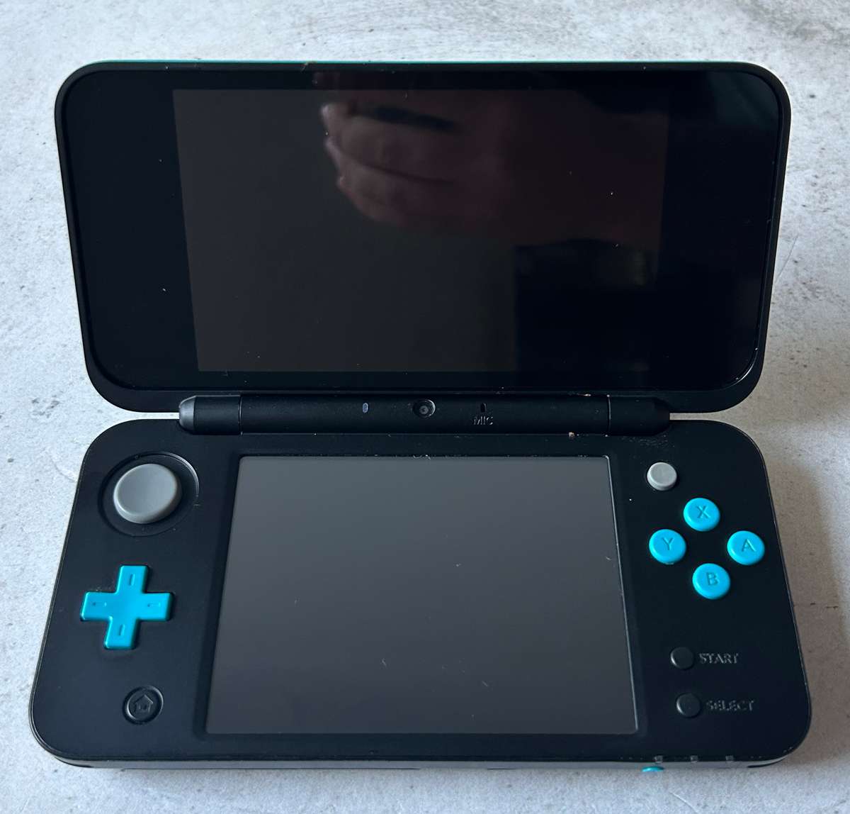 "New" Nintendo 2DS XL Handheld Console