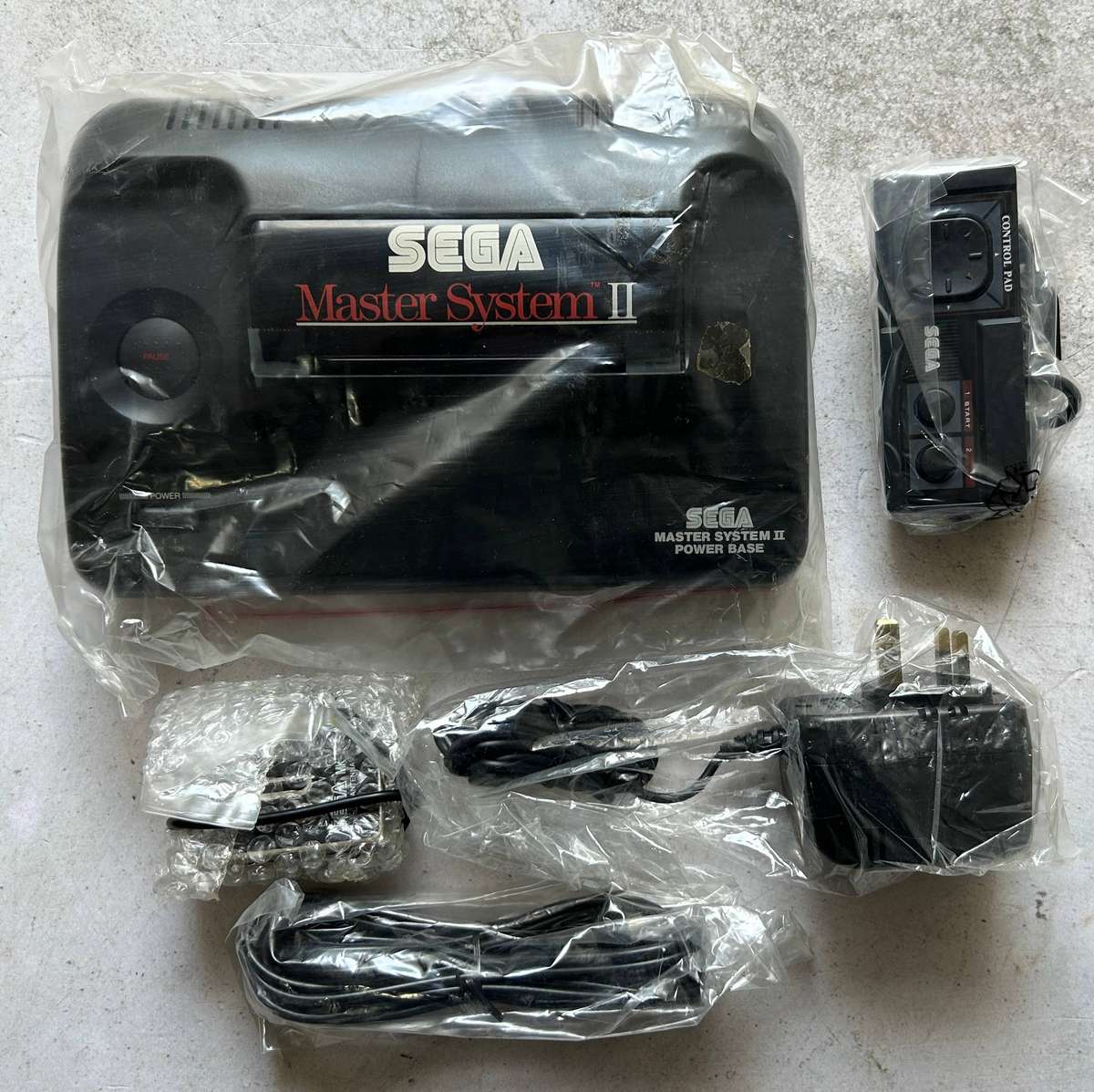 Collector-grade Sega Master System 2 complete in box with built-in Sonic - Never Played