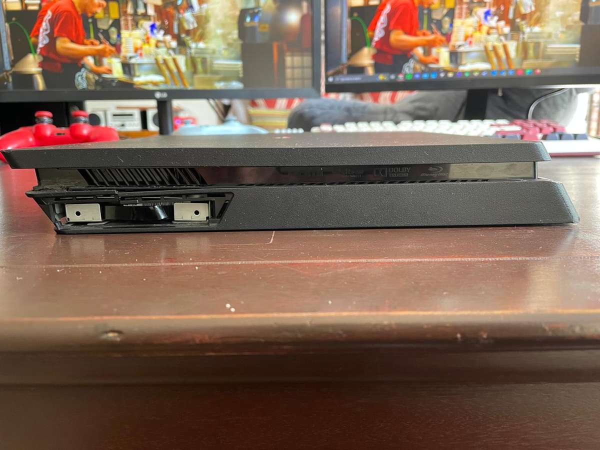 Playstation 4 Slim | (Not turning on | Read Description)