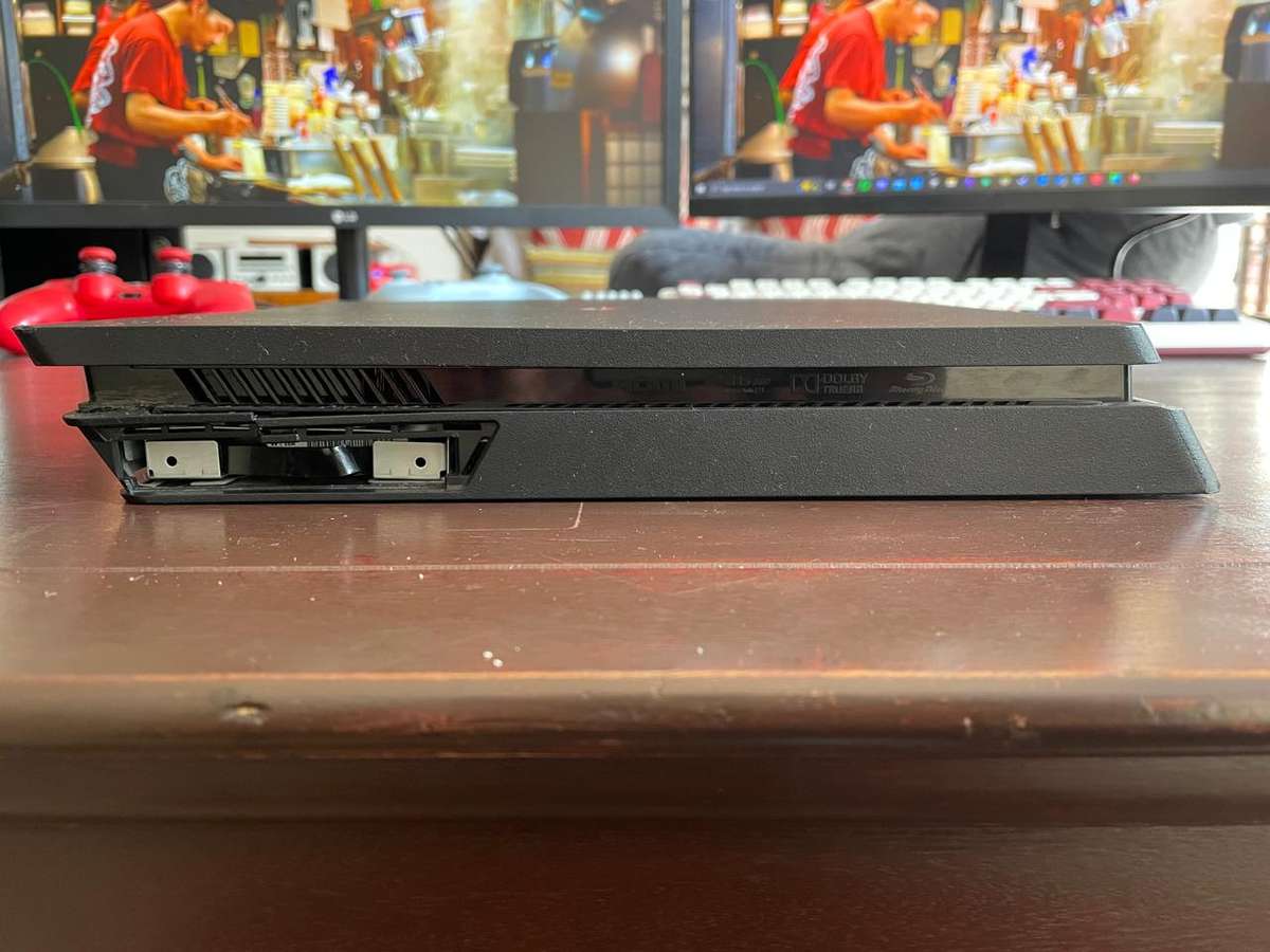 Playstation 4 Slim | (Not turning on | Read Description)