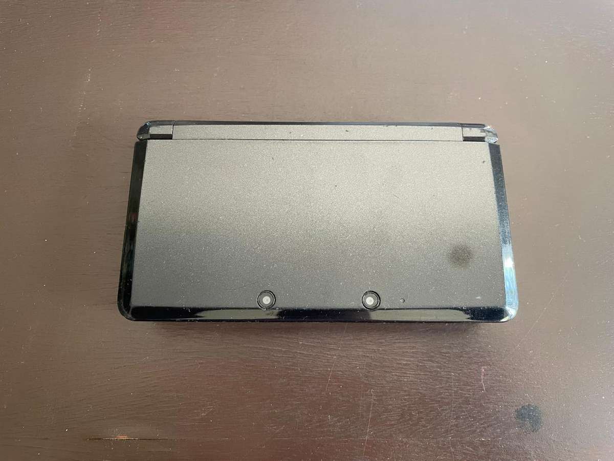 Black Nintendo 3DS