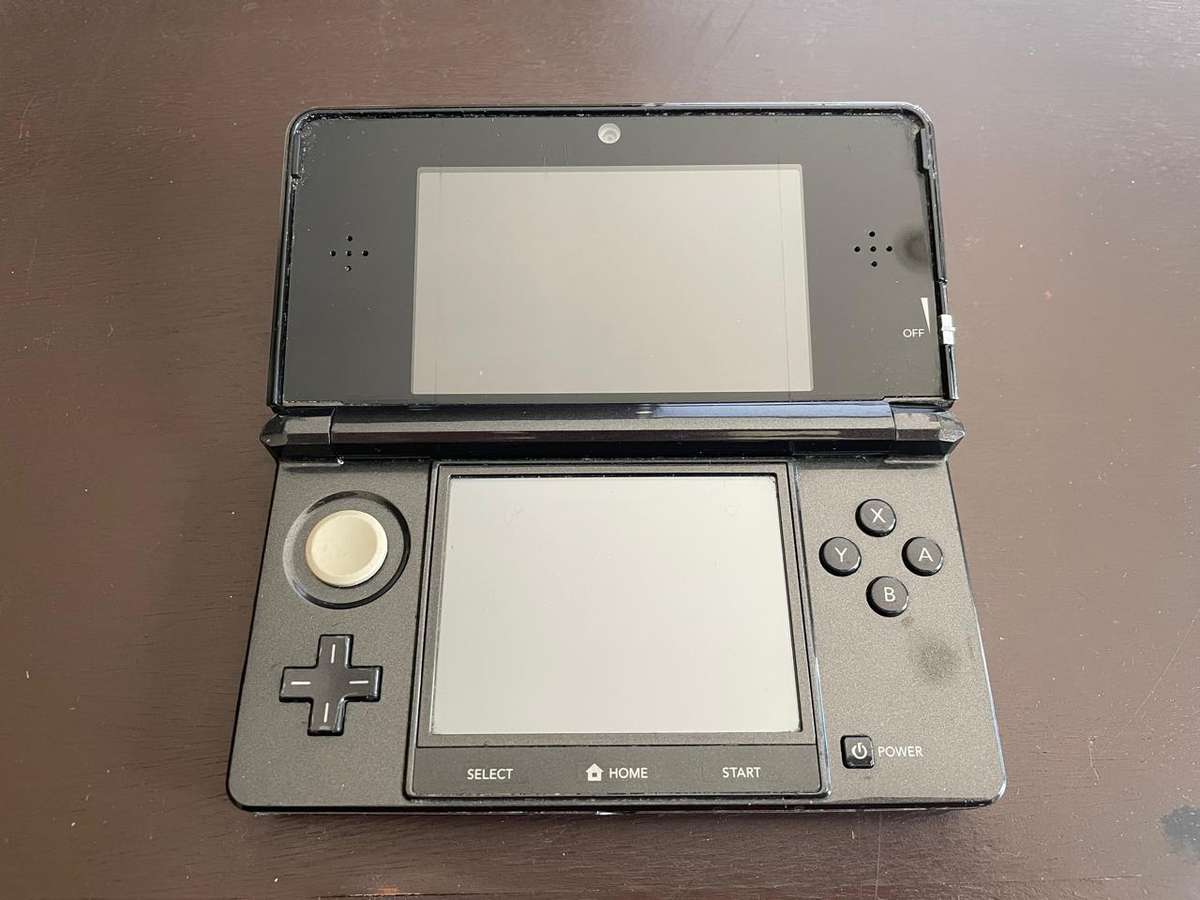 Black Nintendo 3DS