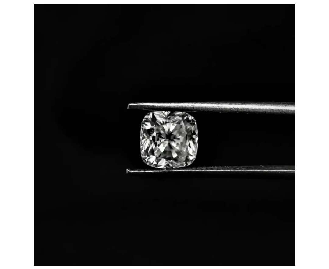 2. 00CT Cushion Shape Loose Moissanite Stone Excellent Cut D Color VVS1 GRA Certificate