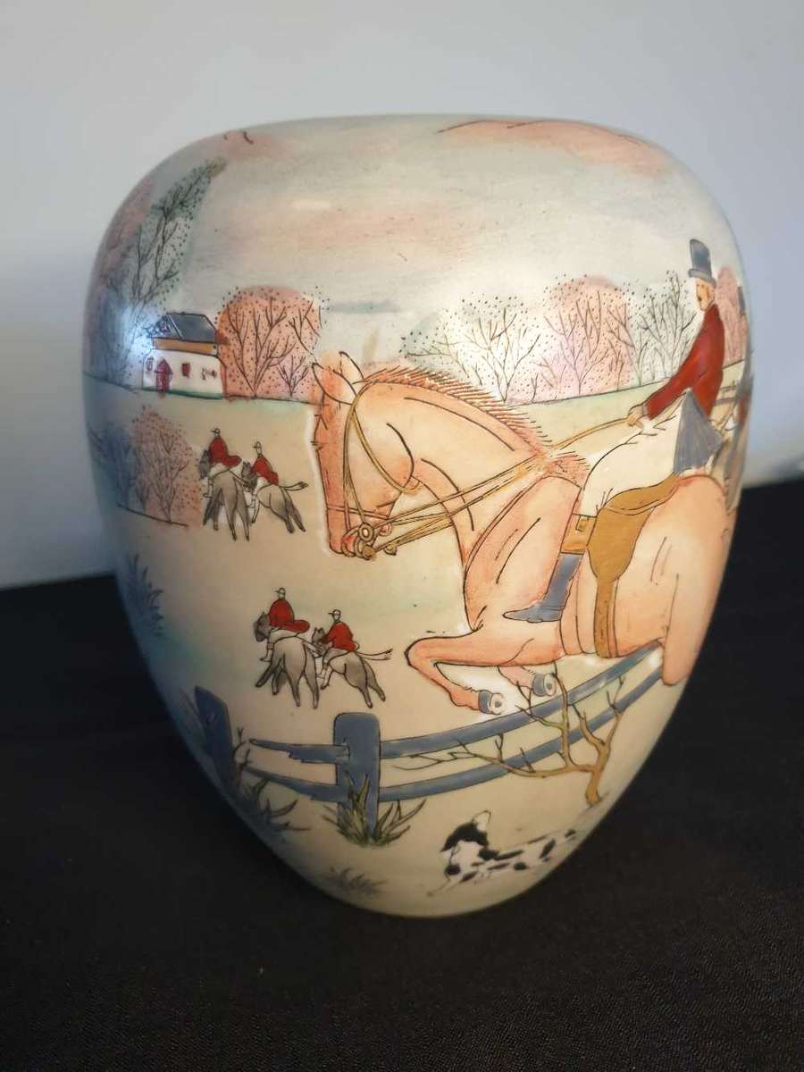 Chinese handpainted porcelain vase