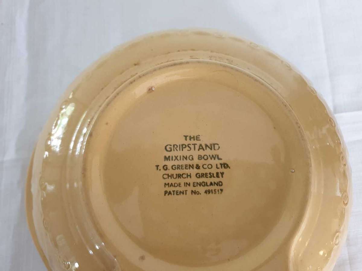 Vintage ceramic Gripstand mixing bowl by TG Green and Co