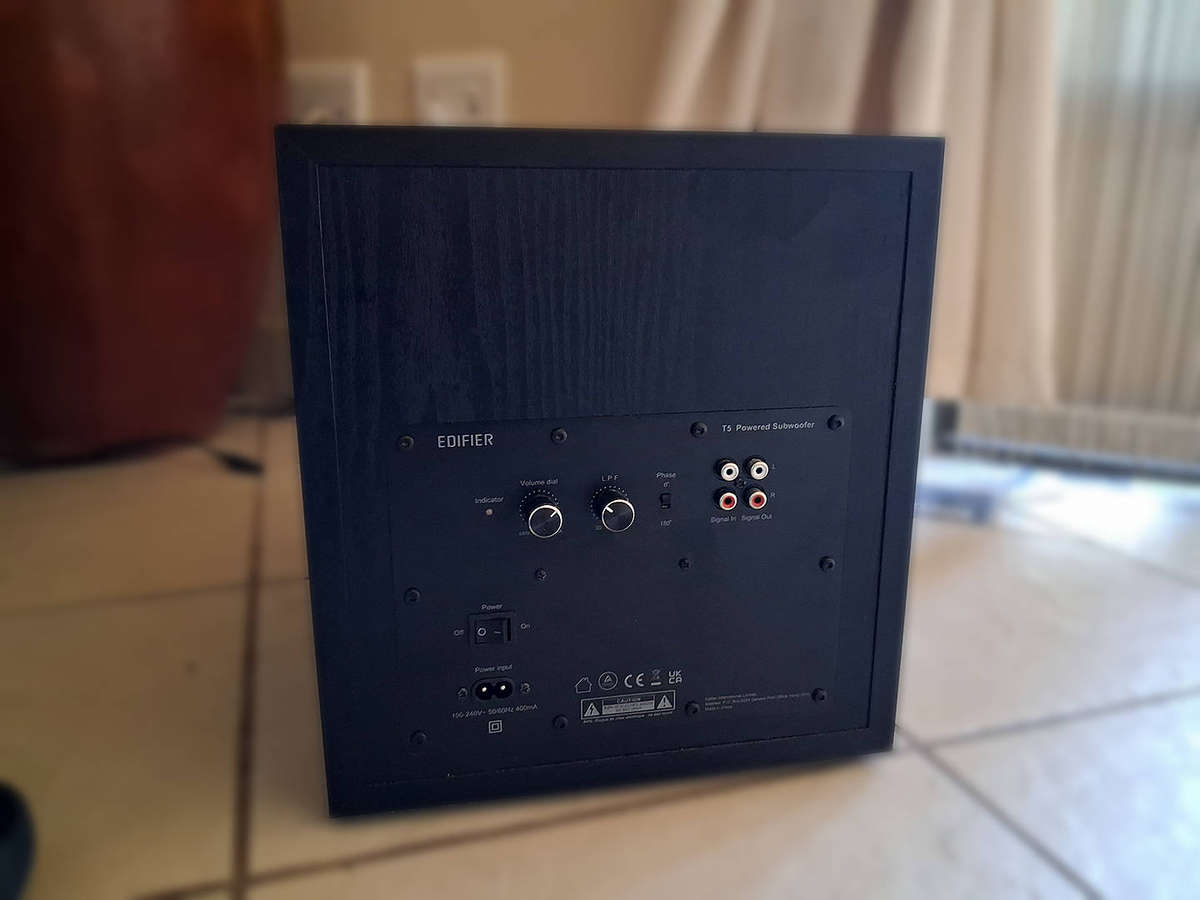 Powered Active Subwoofer (Edifier T5)