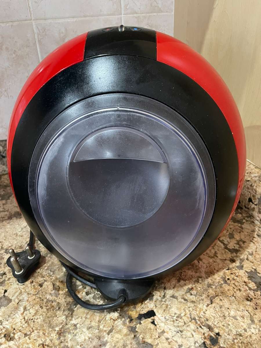 Delonghi Nescafe Dolce Gusto Circolo Capsule Coffee Machine