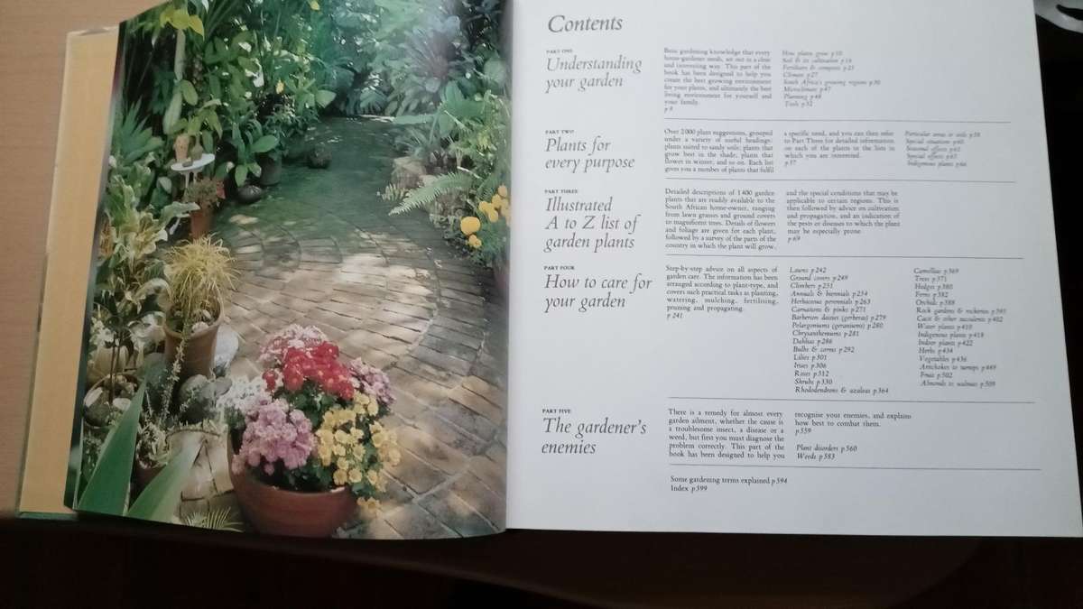 Illustrated Encyclopaedia of Gardening in South Africa  Readers Digest