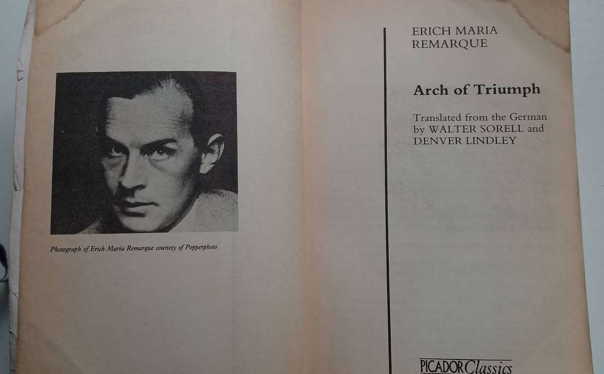 Arch of Triumph - Erich Maria Remarque