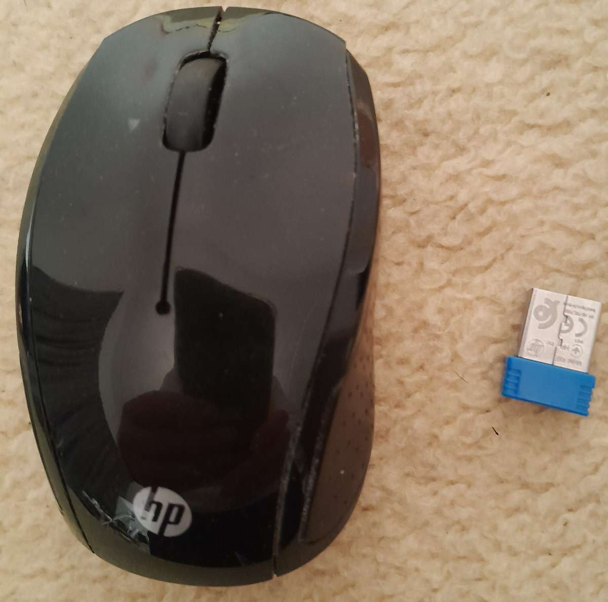 hp Wireless Mouse 200 (G3K) with 2 complementary Duracell Optimum batteries