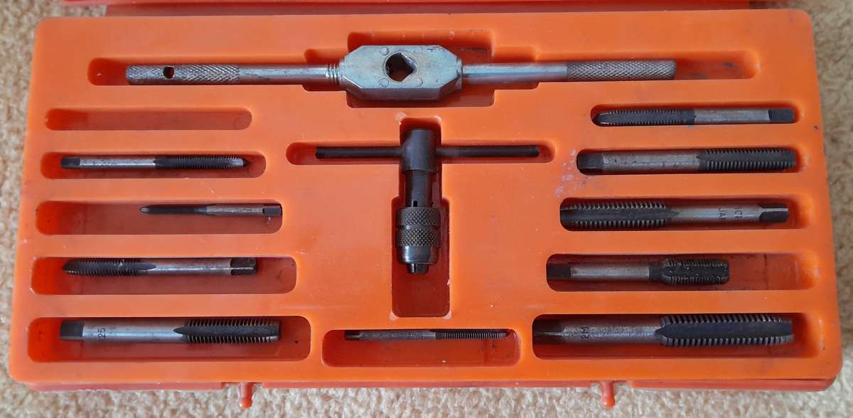 Tap and Die Set (1 tap and 1 die missing in action - see pictures)