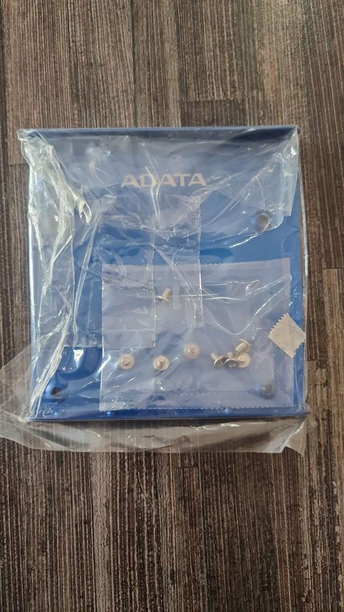 Adata 2.5" HDD or SSD to 3.5" Metal Mounting Bracket