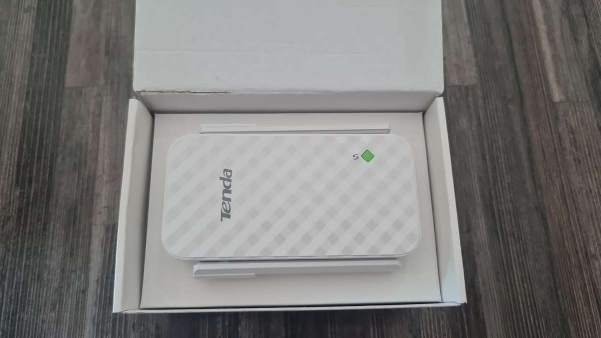 Tenda Extender, 300Mbps Wireless Universal A9