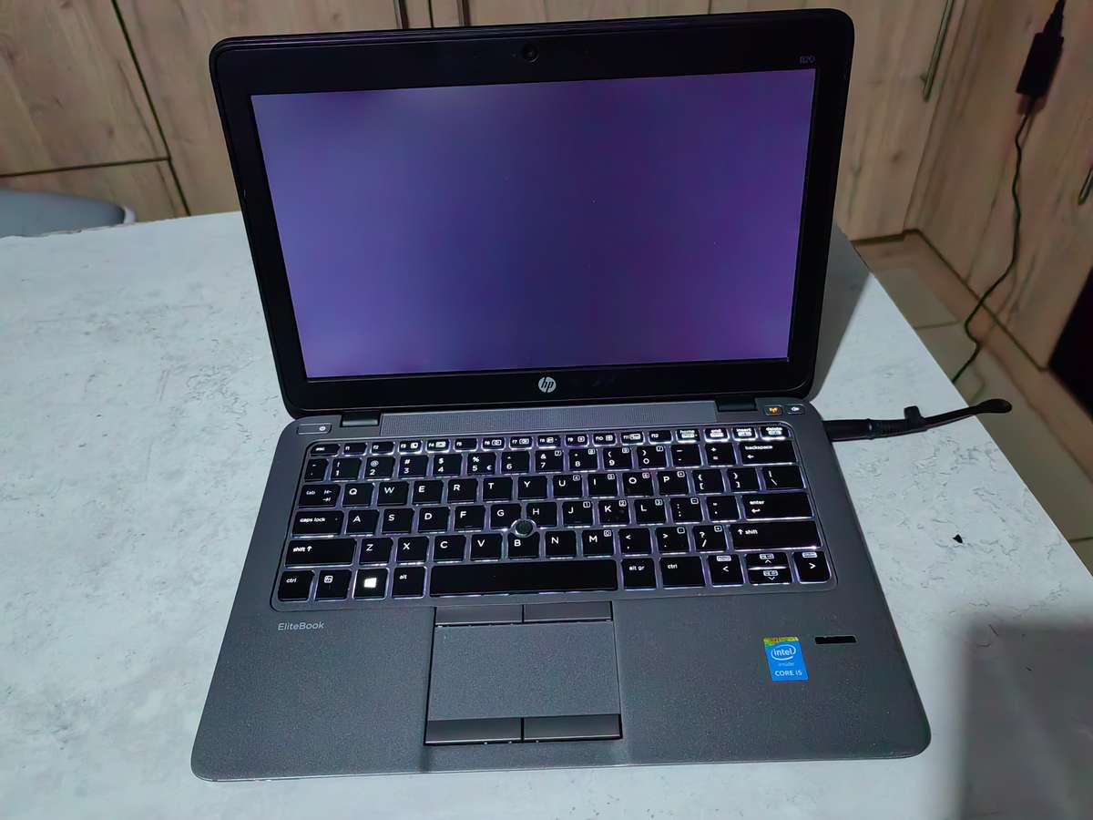 HP ELITEBOOK 820