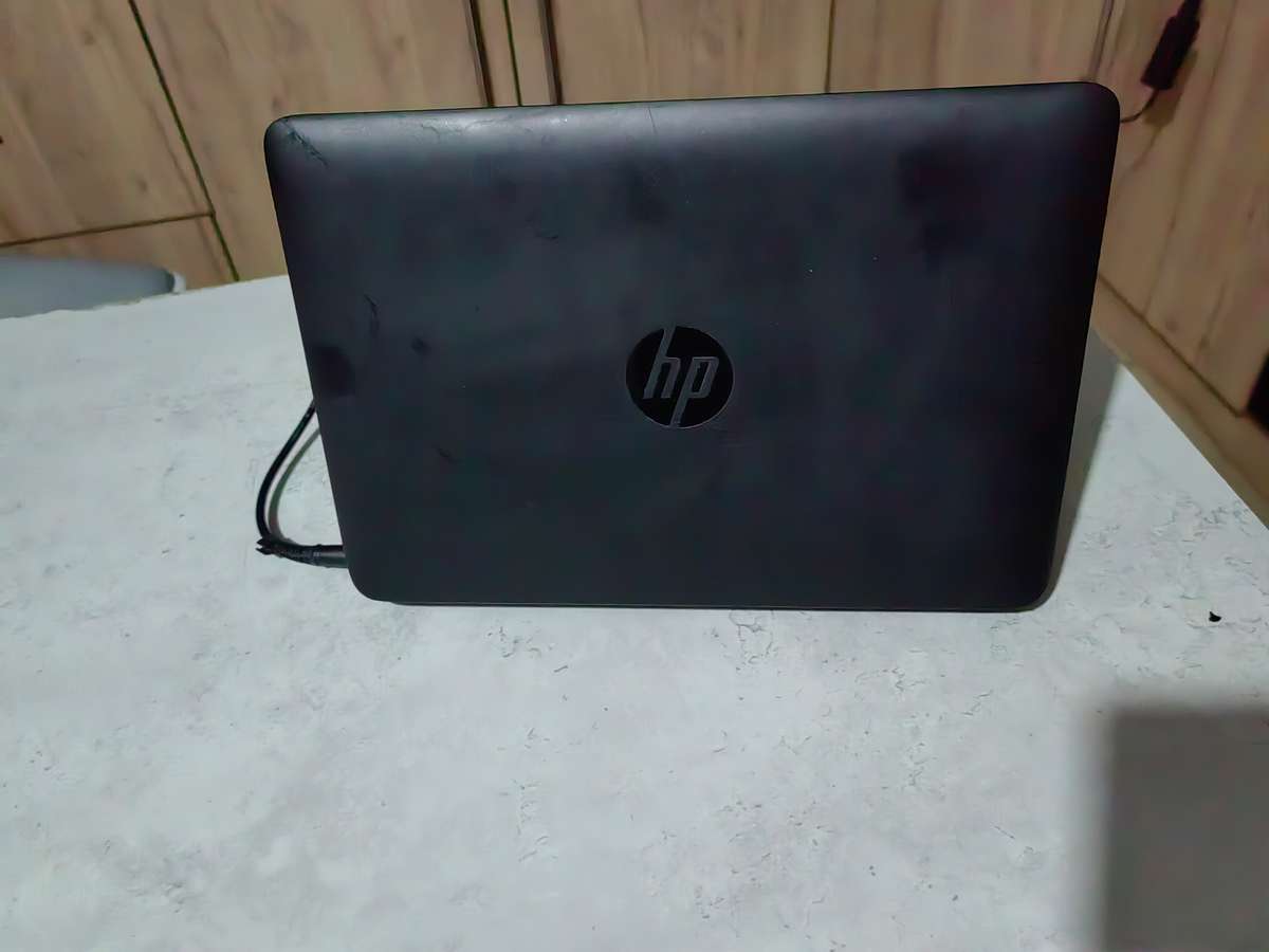HP ELITEBOOK 820
